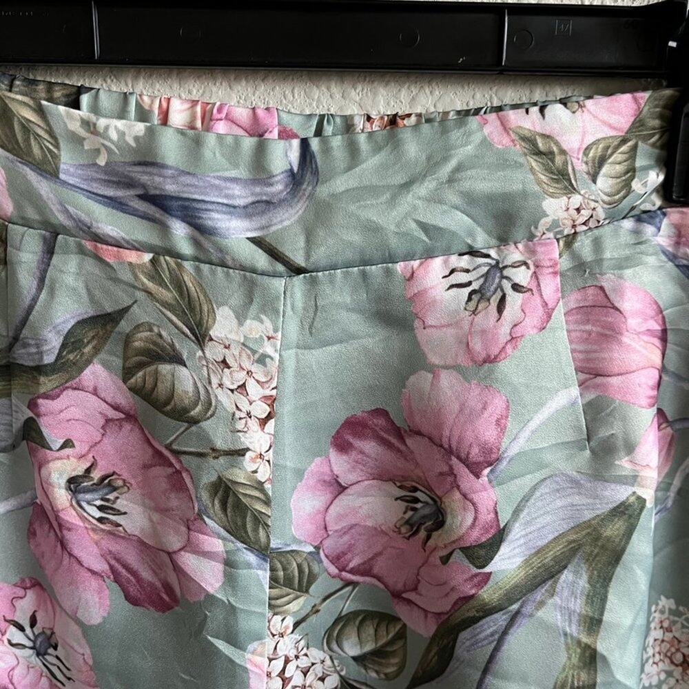 Show Me Your Mumu Women's Bobbi Printed Shorts Size L - Picture 6 of 11